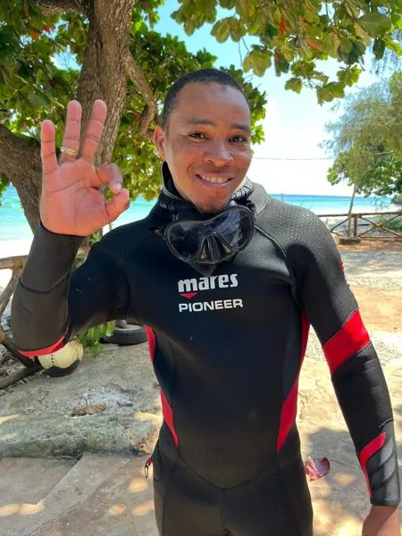 Amour – Assistant manager, Instrukor, DiveTime Zanzibar